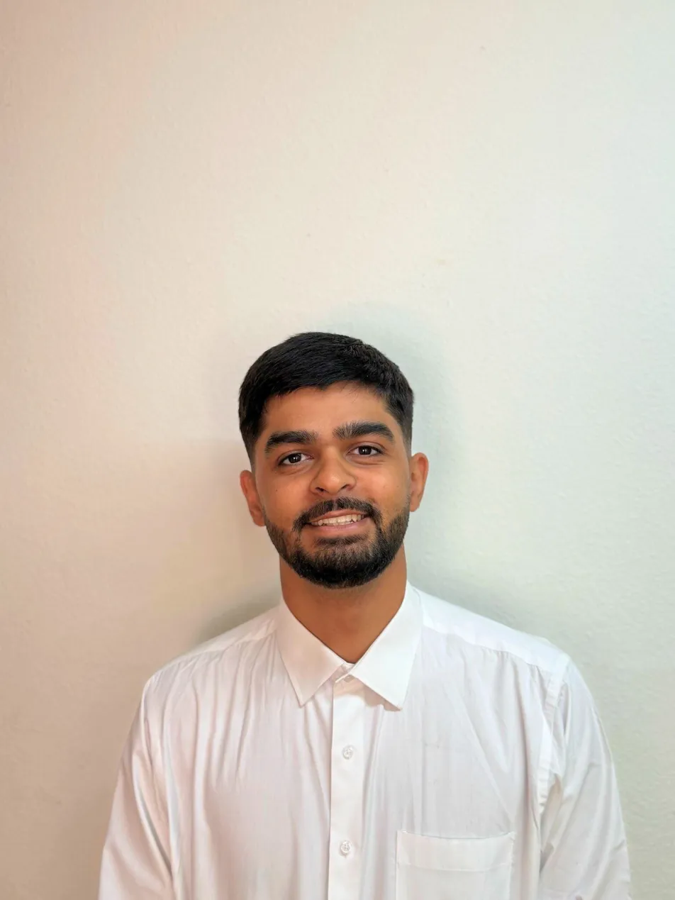 Owais Jasdanwala, Inhaber ClearService